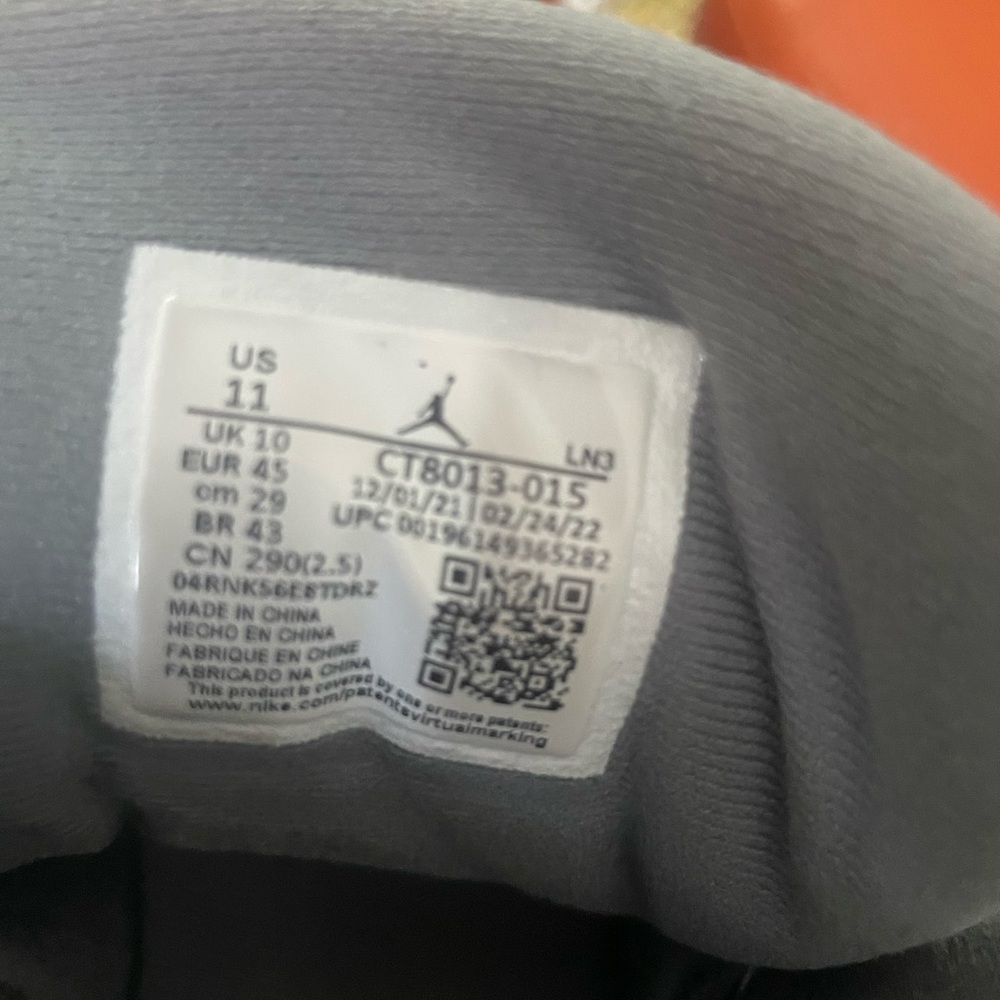 Mens Air Jordan 12 Retro sz. 11 - Picture 2 of 4